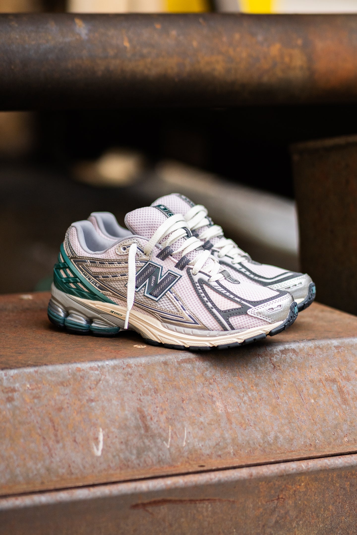 NB Balance 1906R Granite Metallic