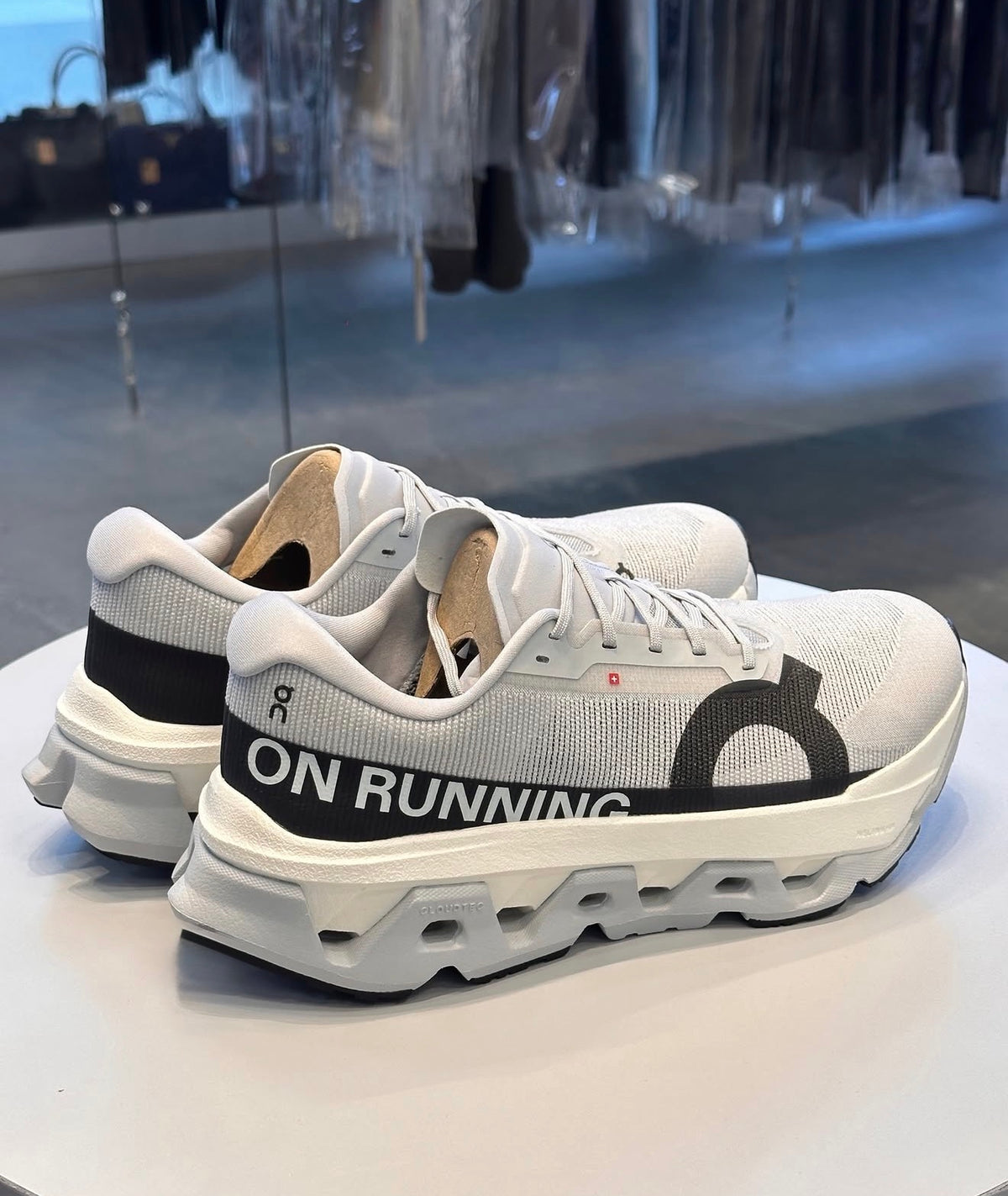 On Running Cloudmonster 3 Hyper Glacier Black