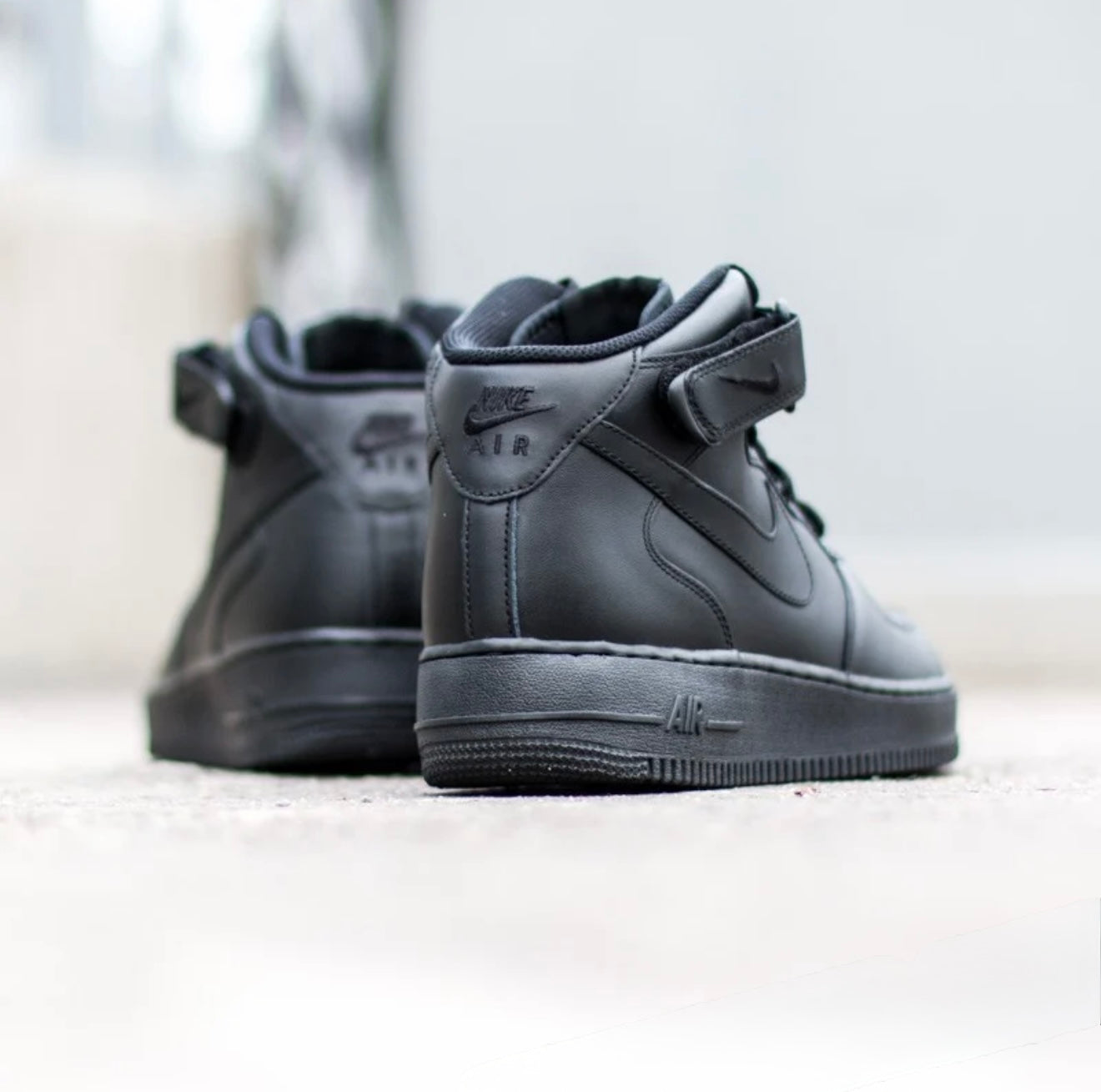 Airforce 1 Mid Triple Black