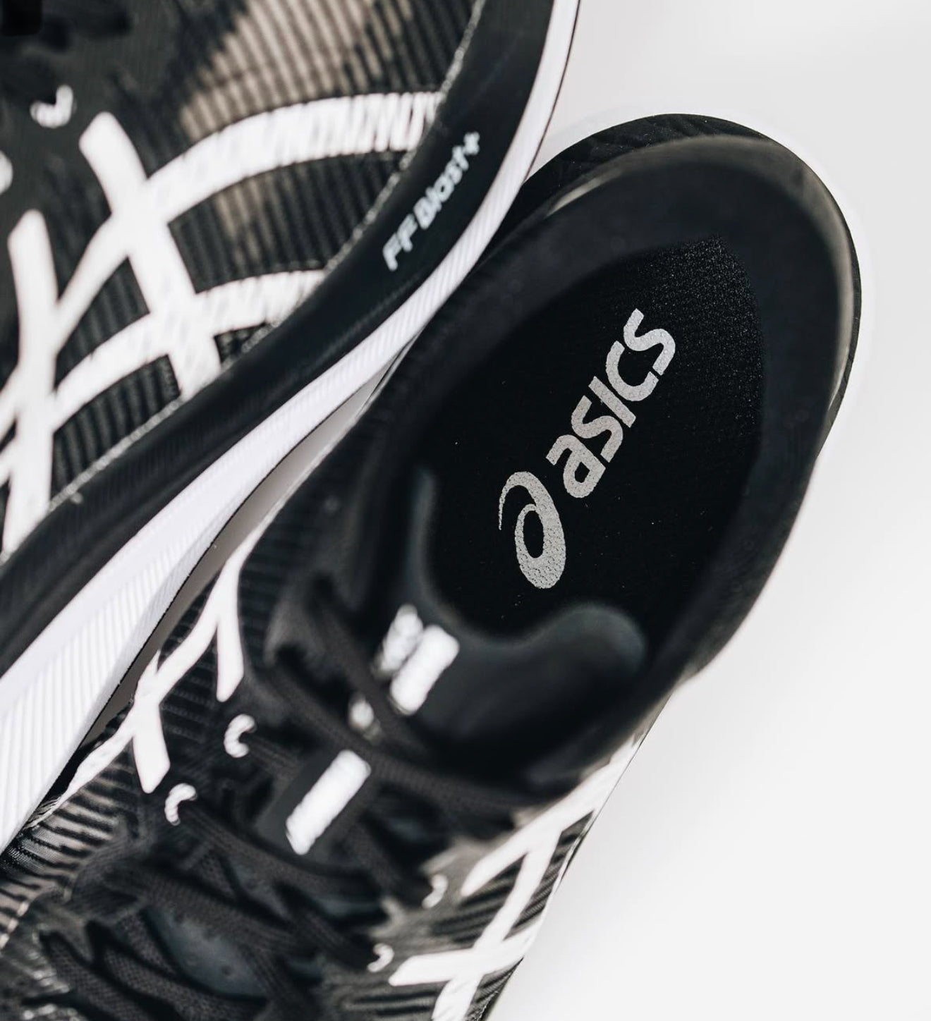 Asics Magic Speed 3