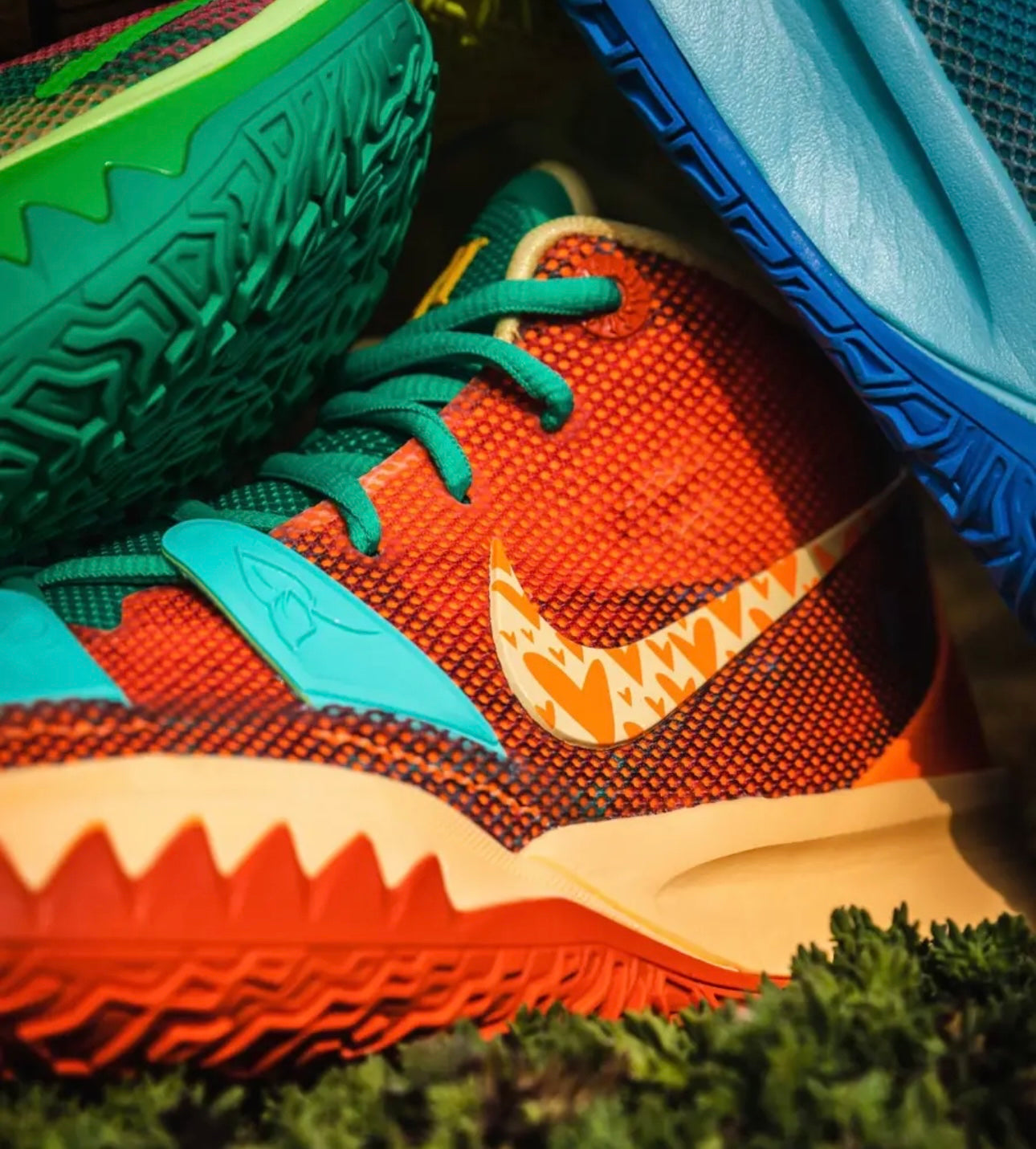 Kyrie Irving 7 x Sneakerroom “ Fire & Water “