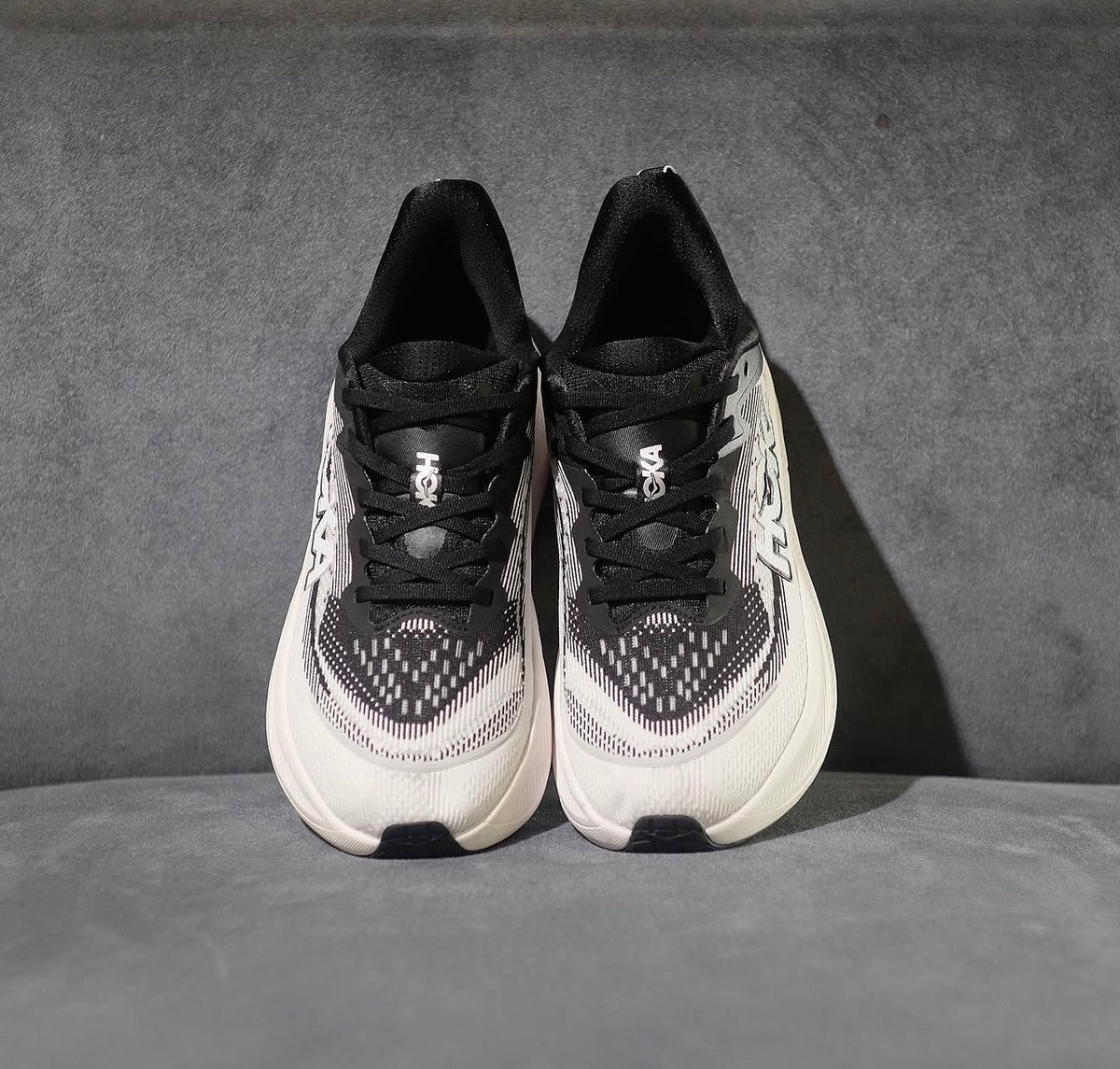 Hoka One One Skyflow Black White