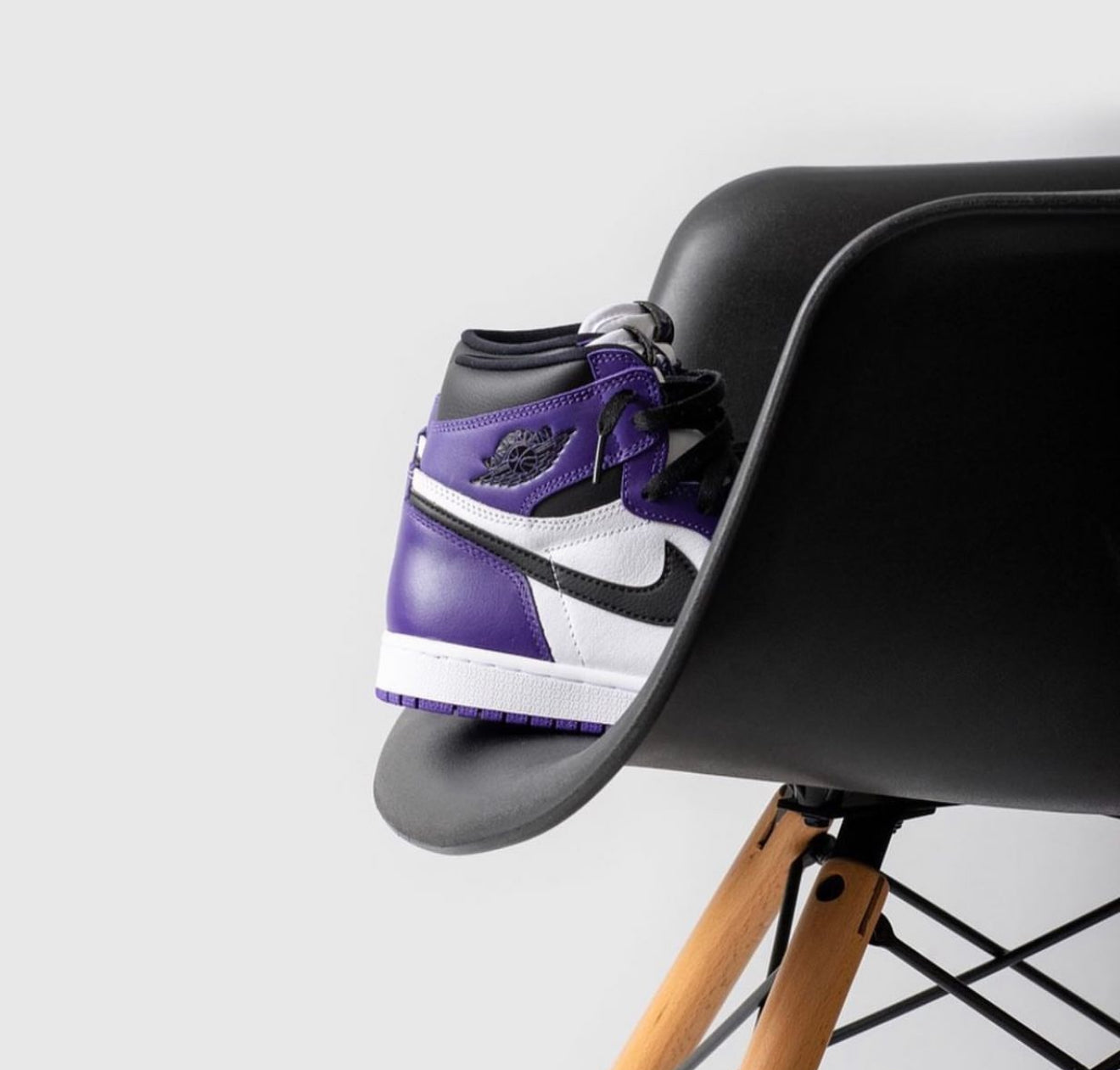 Air Jordan 1 High Court Purple