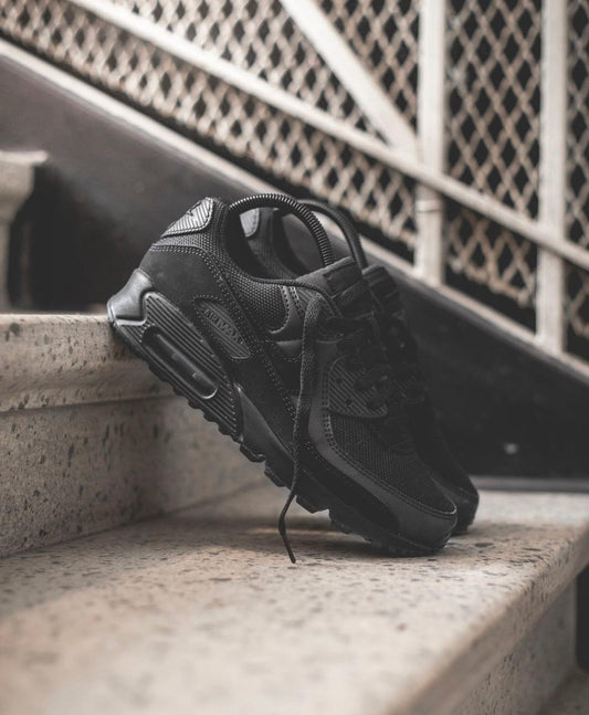 Airmax 90 “ Triple Black “