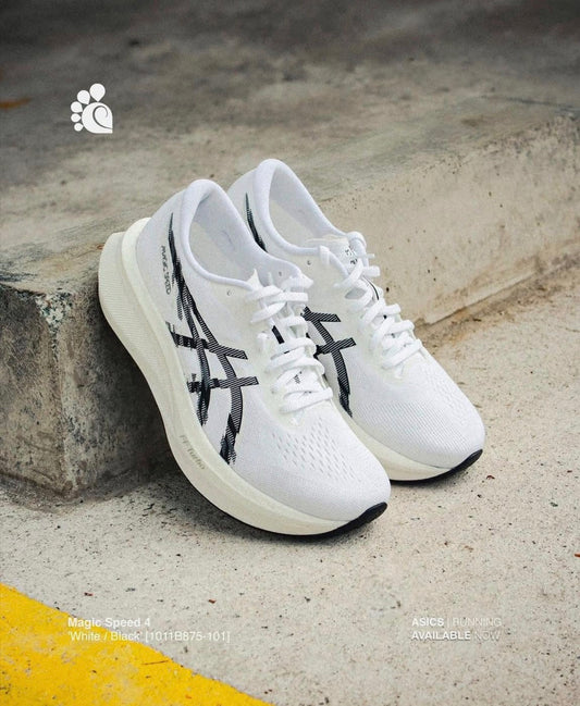 Magic Speed 4 White Black