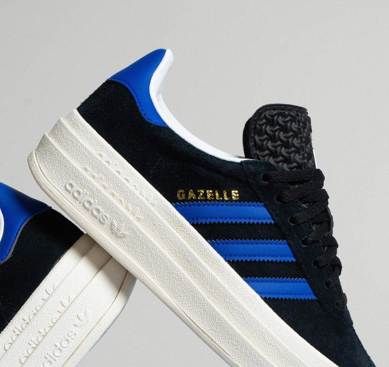 WMNs Gazelle Bold “ Core Black & Lucid Blue “