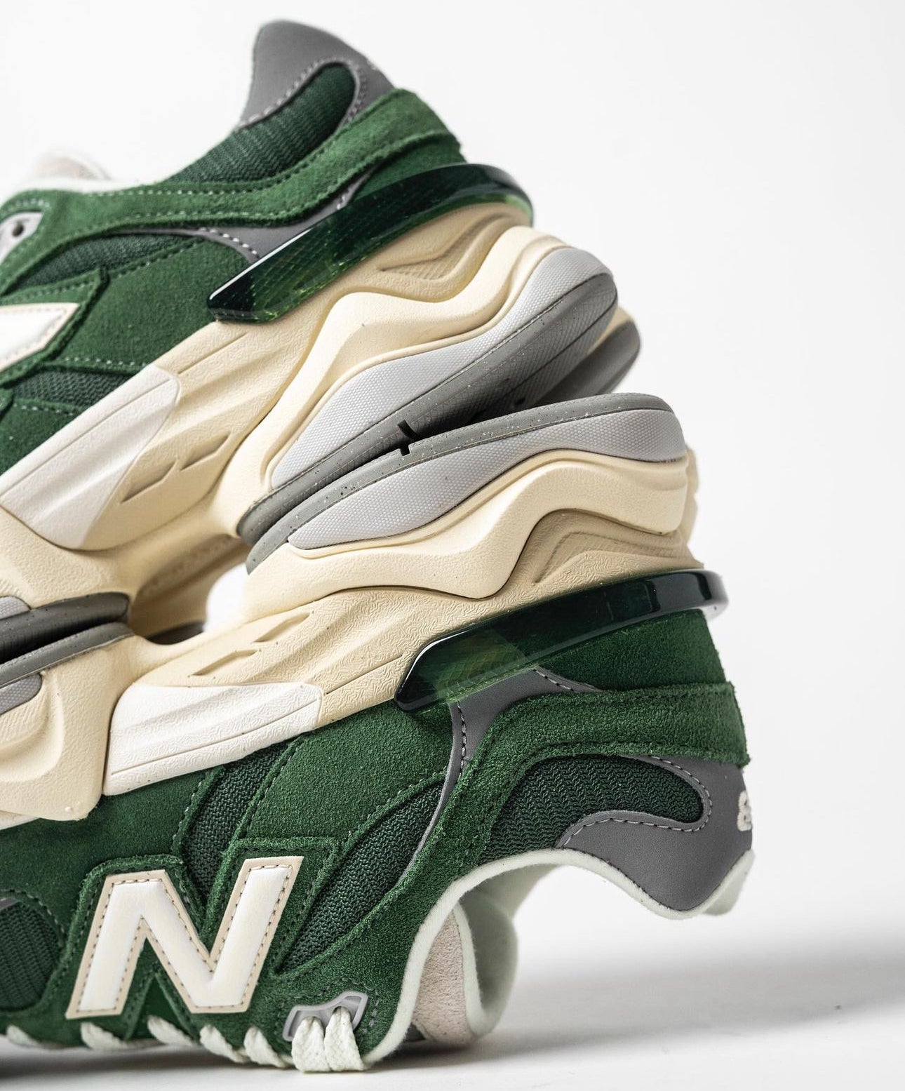 New Balance 9060 “ Nori Green “