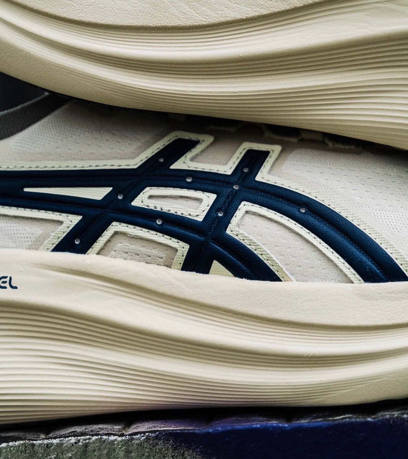 Gel-Nimbus 27 ASICS Track Club