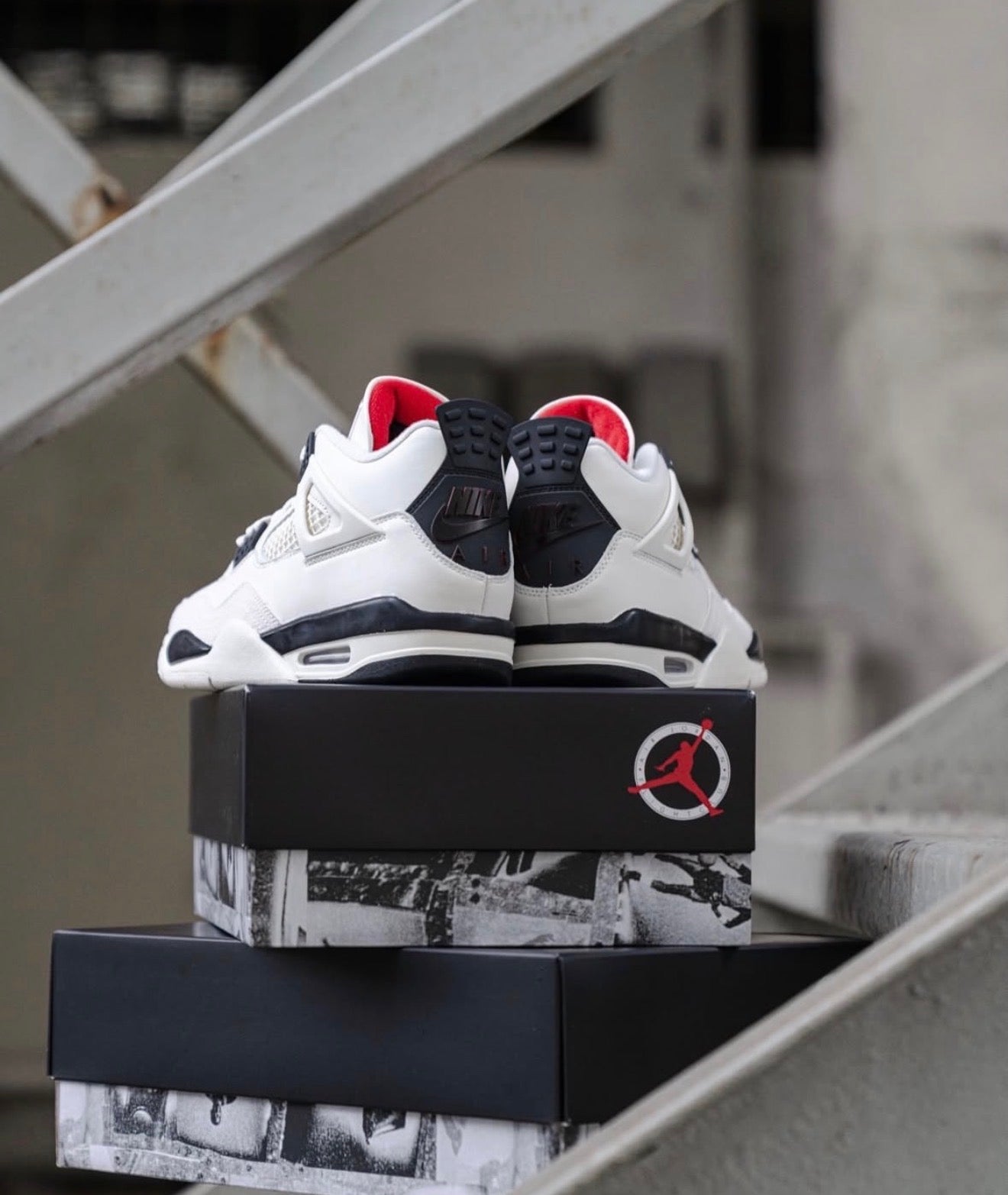 Air Jordan Retro 4 Flight Club