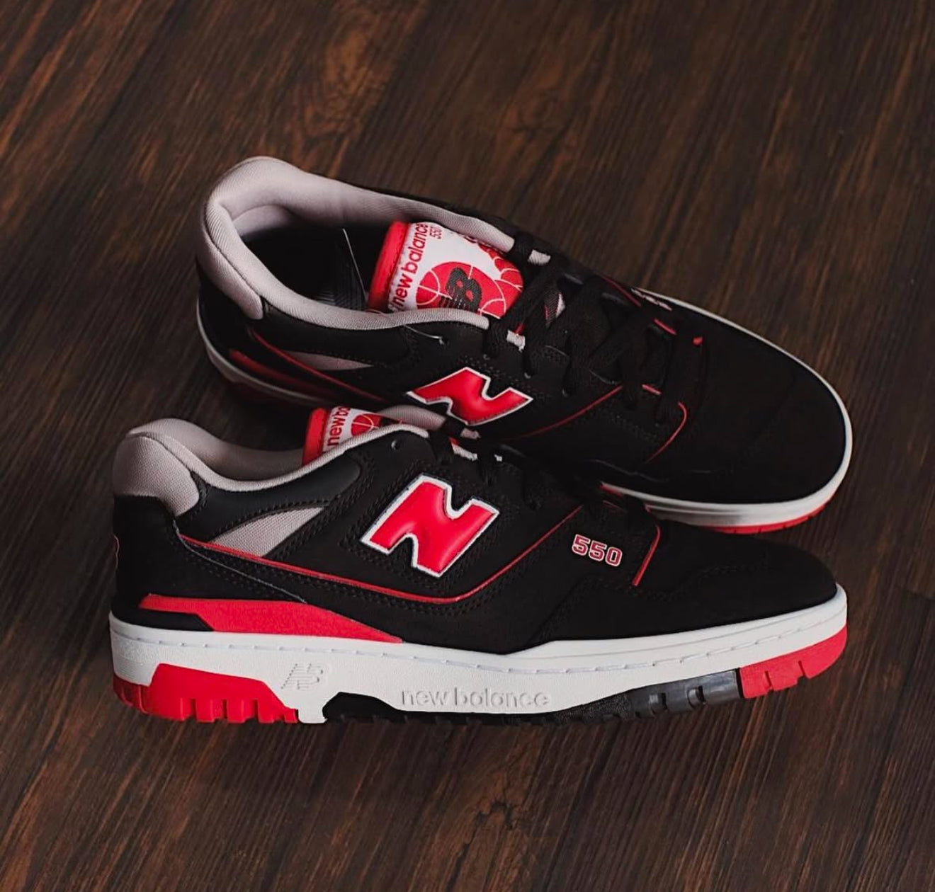 New Balance 550 Black Red