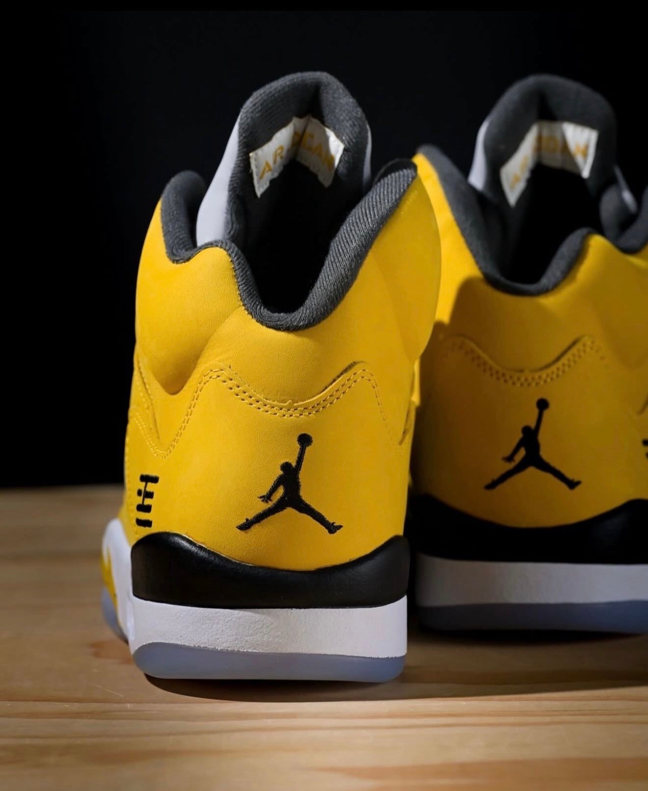 Air Jordan 5 Retro Tokyo T23 (2025)