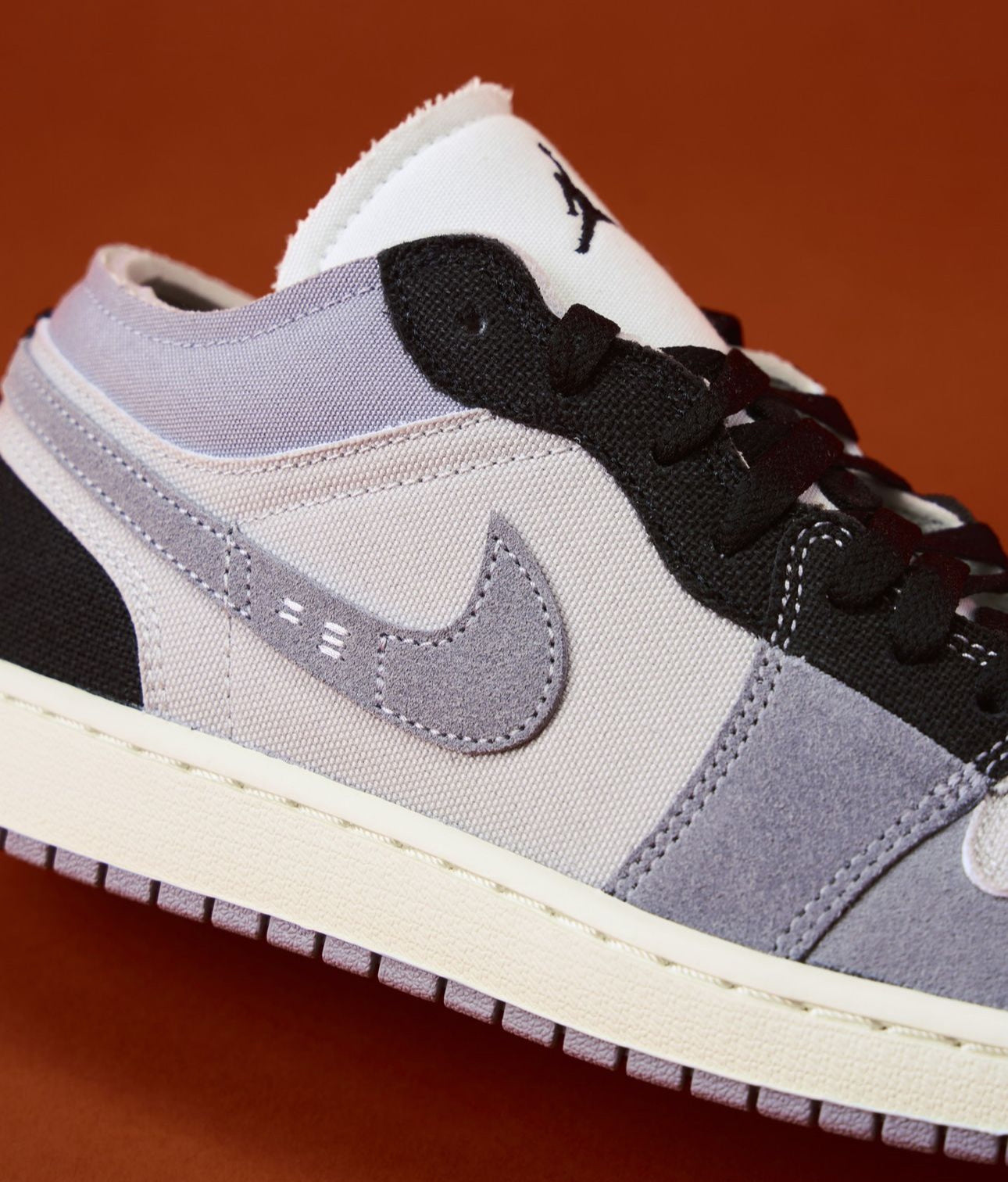 Air Jordan 1 Low SE Craft Inside Out “ Cement Grey “