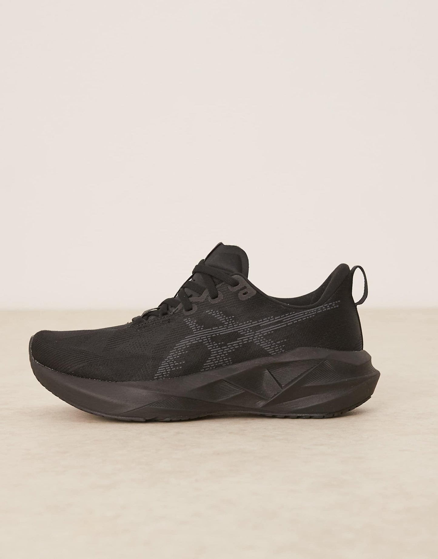 Novablast 5 Black Carrier Grey