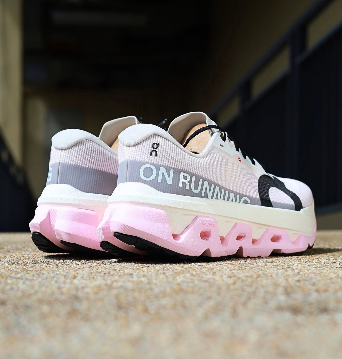 WMNs On Running Cloudmonster 3 Hyper Ivory Peony