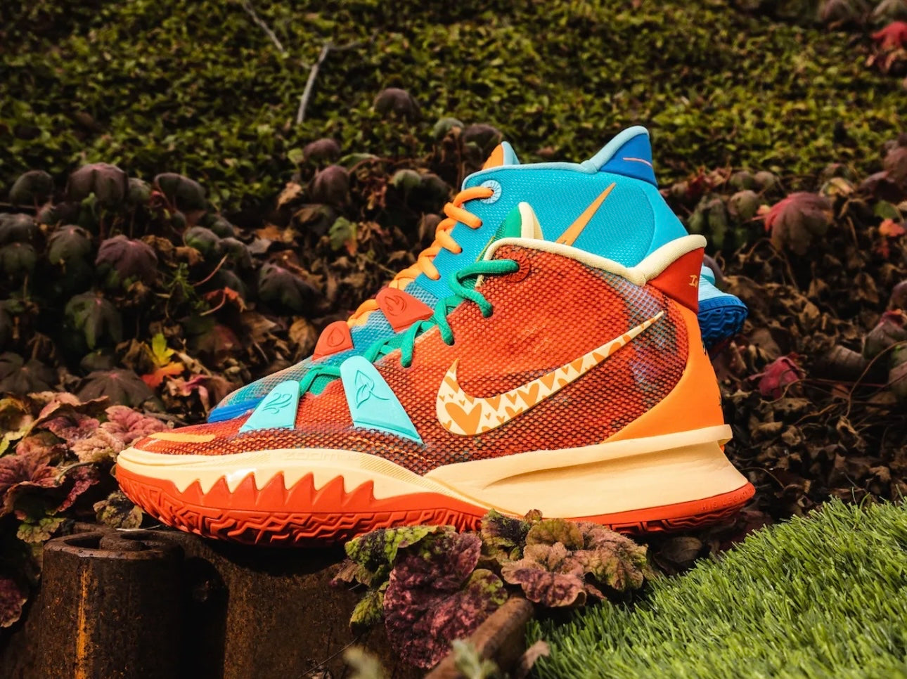 Kyrie Irving 7 x Sneakerroom “ Fire & Water “