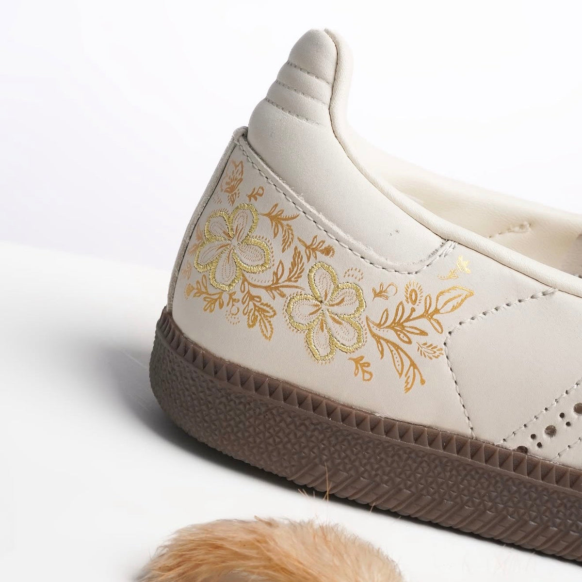 WMNs Samba Jane Summer Glow White Brown