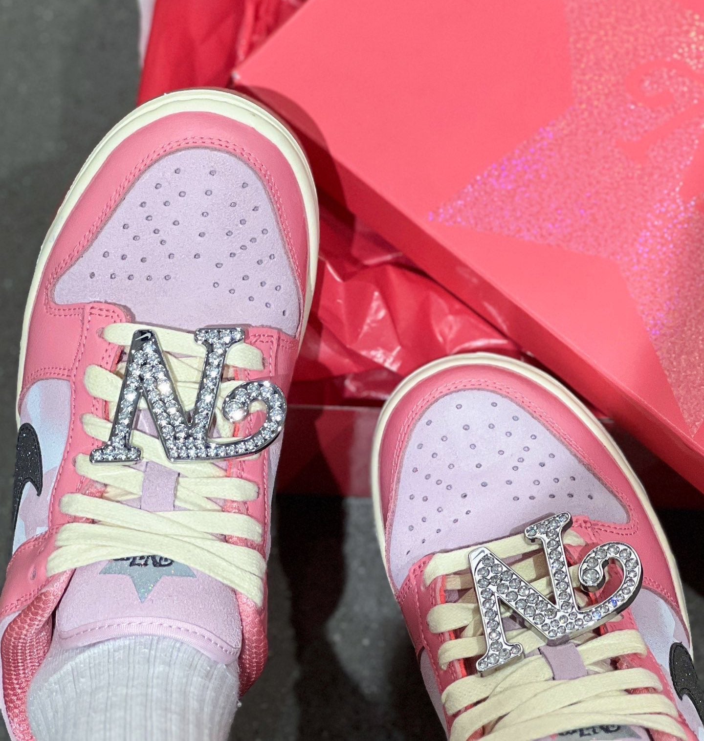 WMNs Dunk Low LX “Barbie”