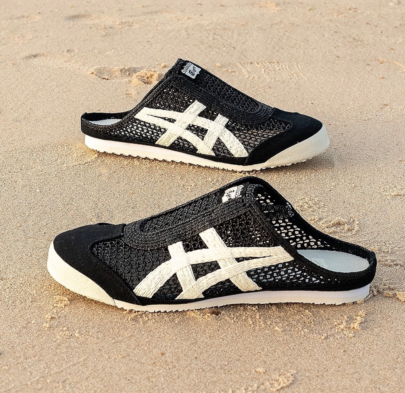 Mexico 66 Sabot Black Cream