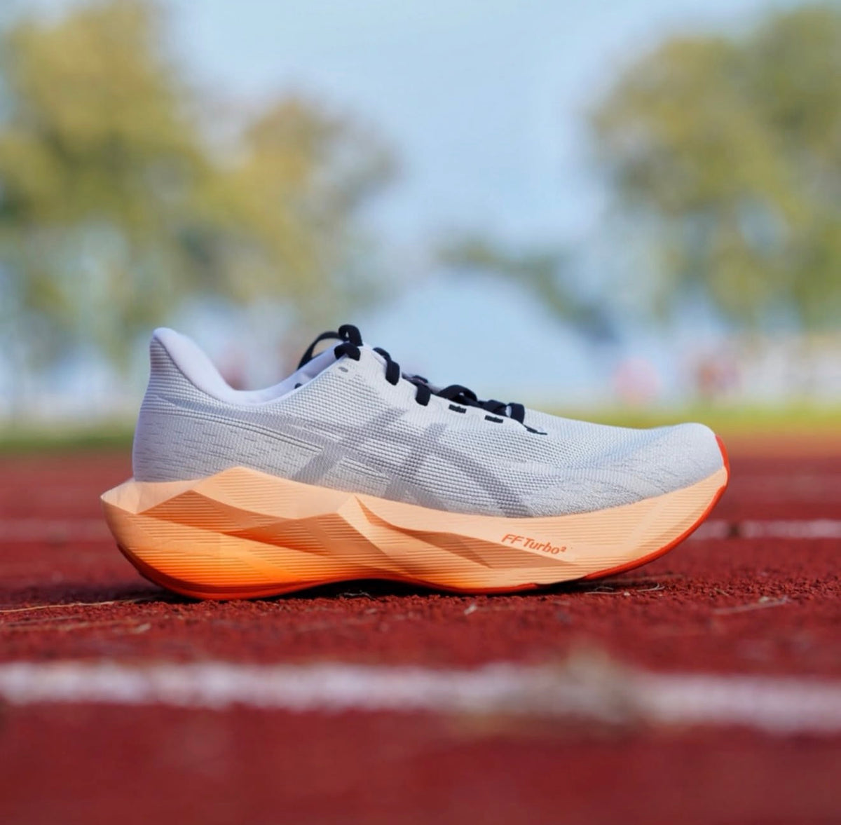 Novablast 6 White Orange