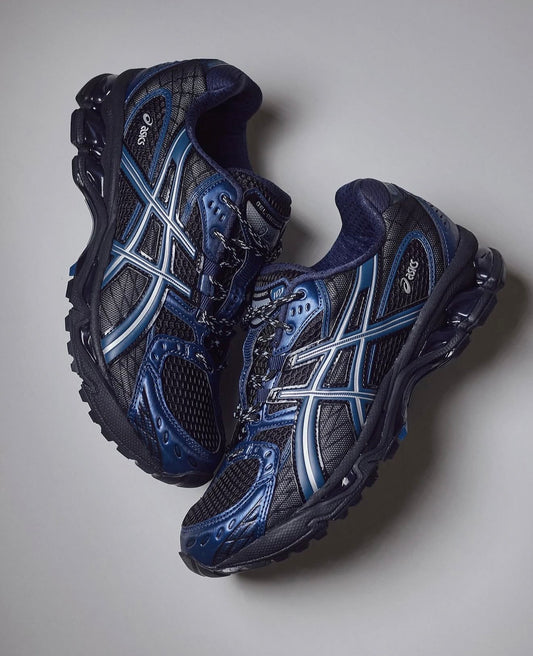 Gel-Nimbus 10.1 Black Grand Shark