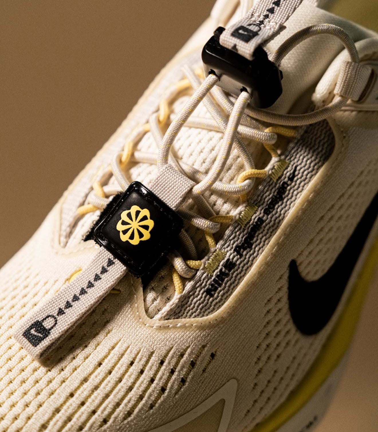 Air Zoom Pegasus 41 EasyOn Pale Ivory Yellow