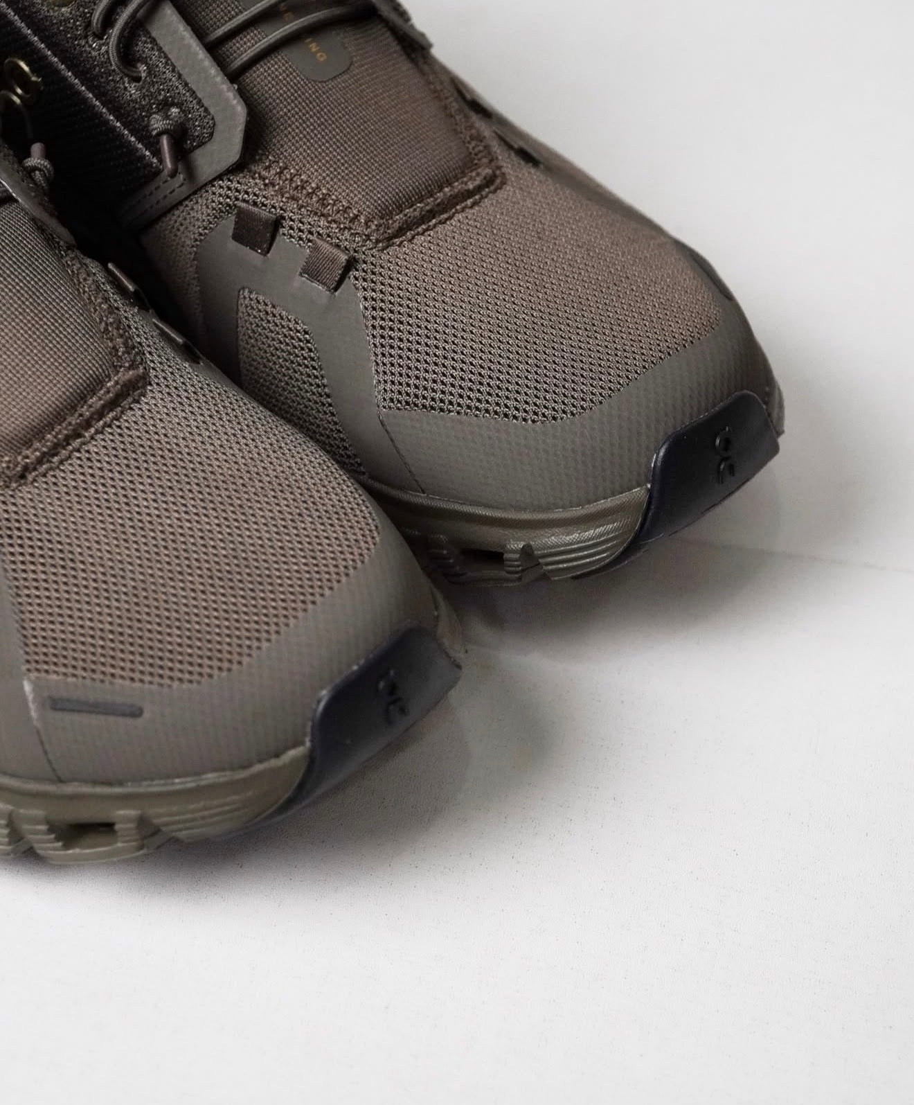 On Running Cloud 6 Year of the horse