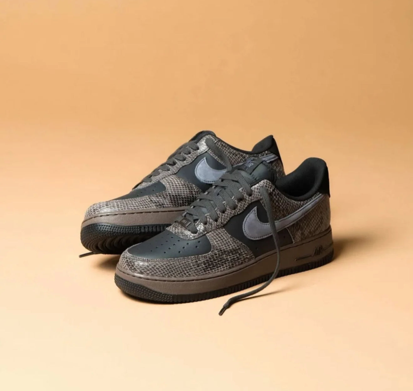 Airforce 1 Low Off Noir SnakeSkin