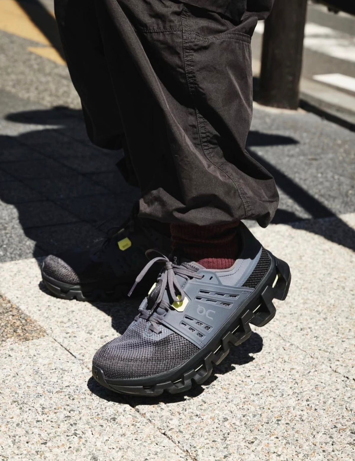 On Running Cloudswift Amp Stone Black