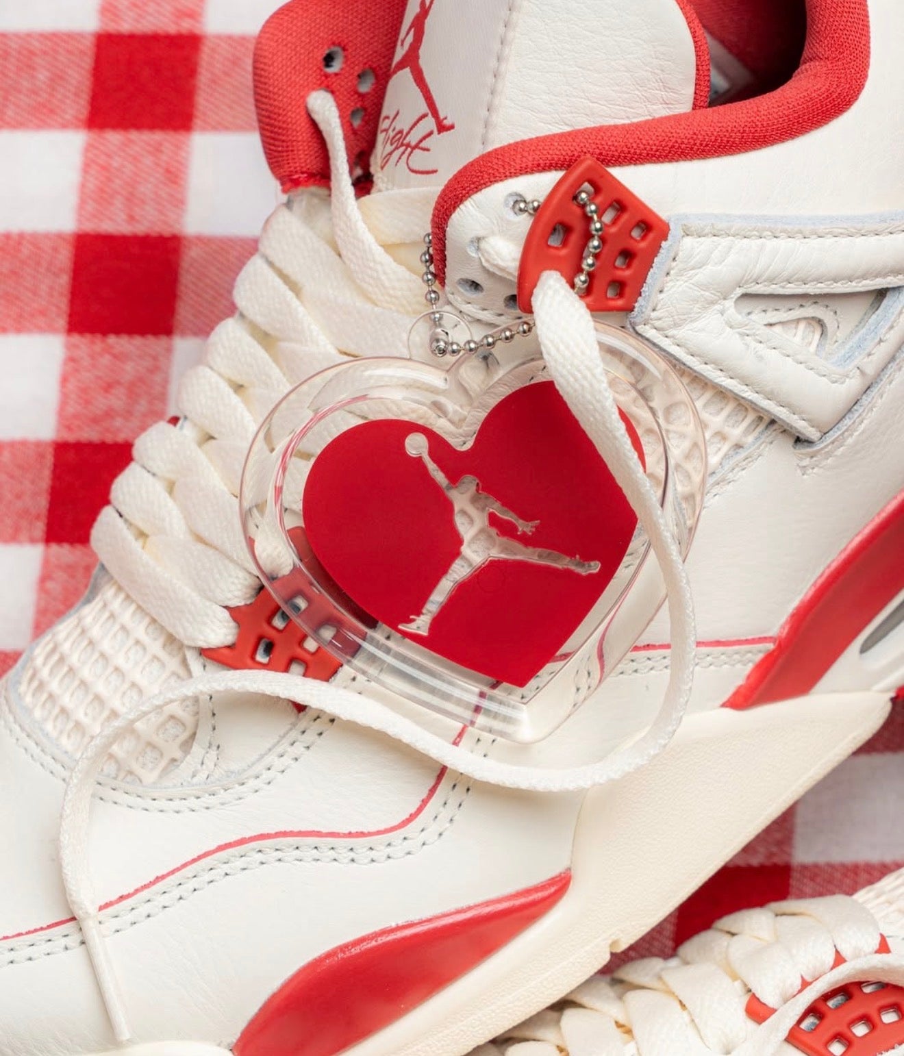 WMNs Air Jordan 4 Retro Valentine's Day Sierra Red