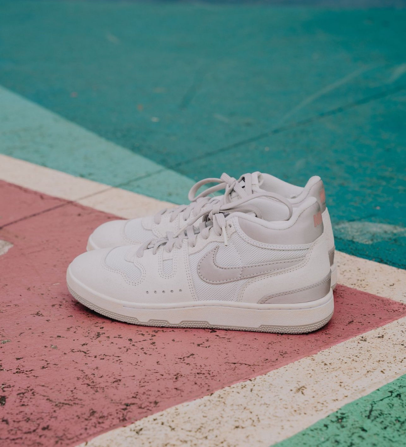 The Social Status x Mac Attack “ White “