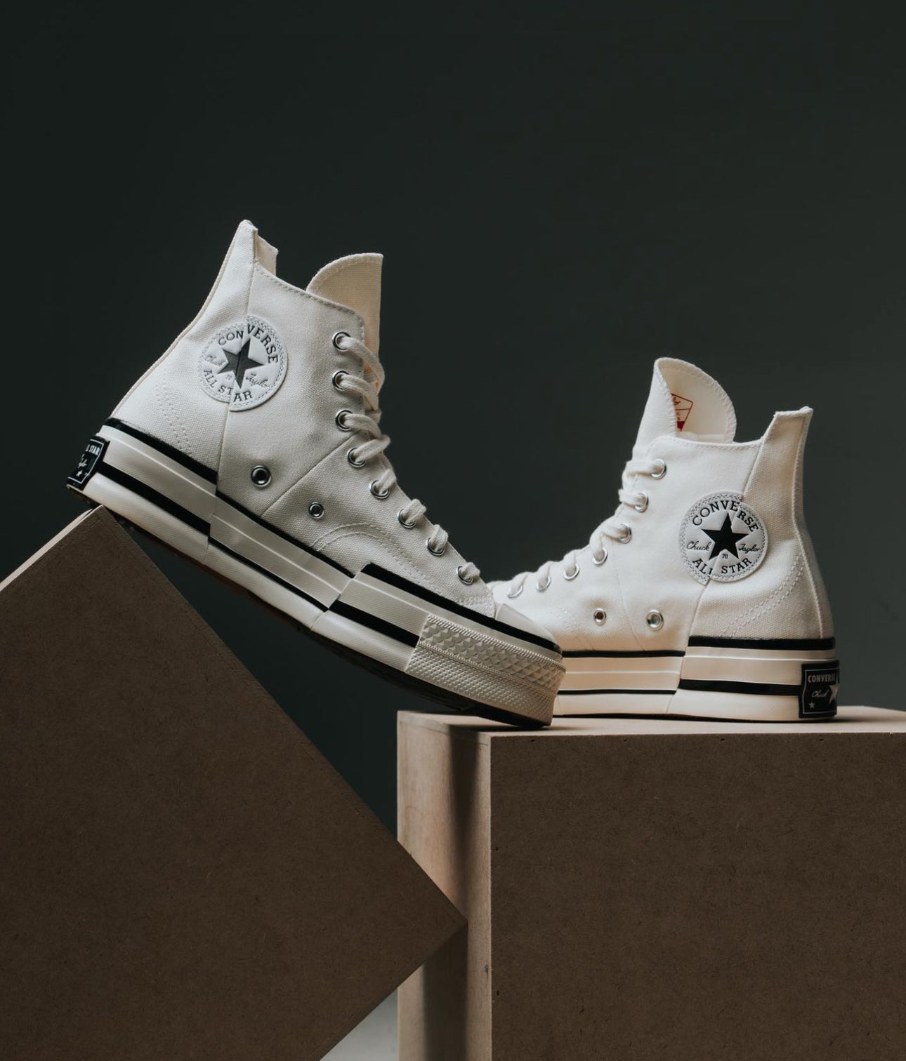 Converse Chuck 70 Plus Hi “ Cream “