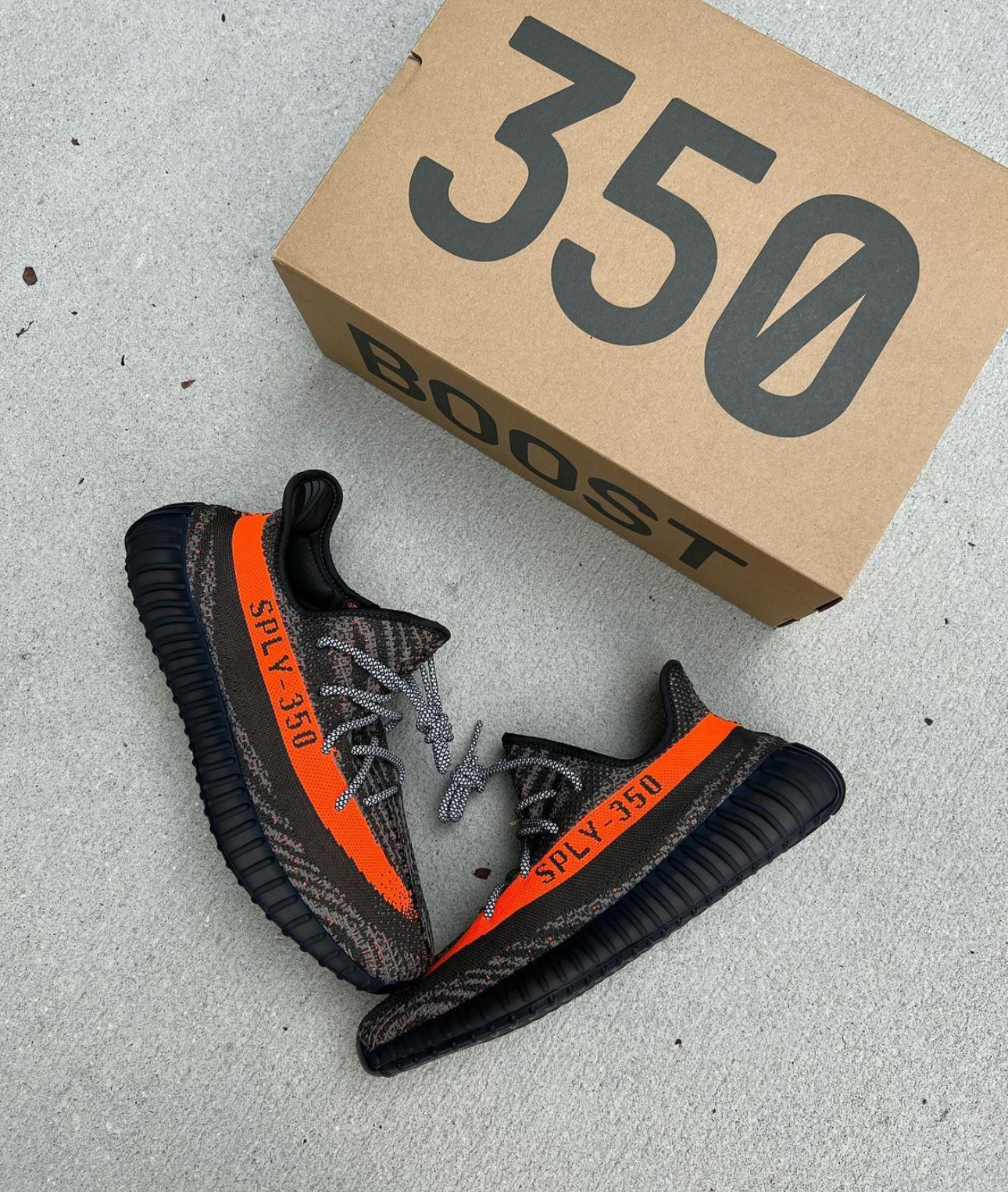 Yeezy Boost 350 V2 “ Carbon Beluga ”