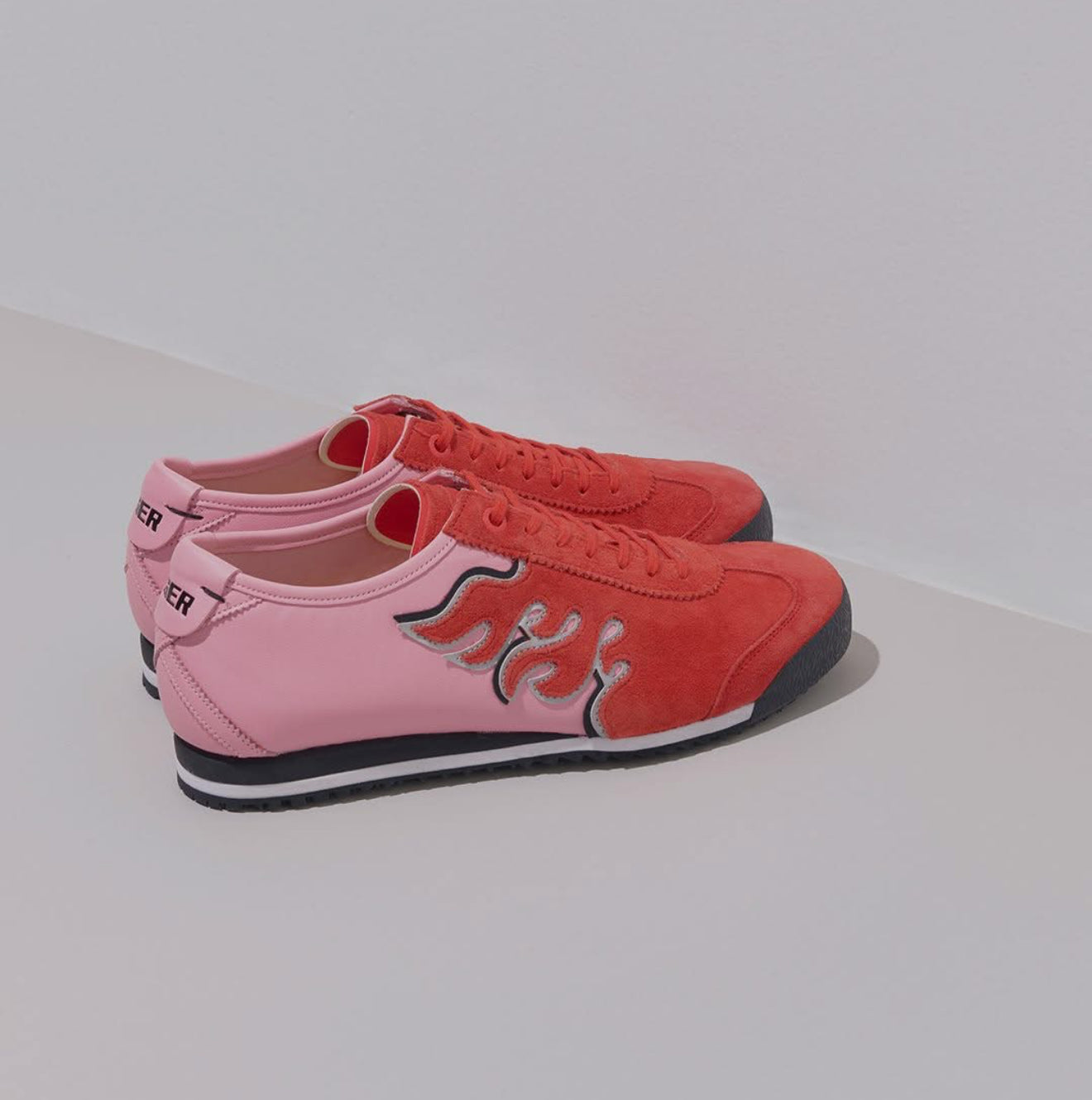 Mexico 66 Lace Up SD Flame Fiery Red Blossom Pink