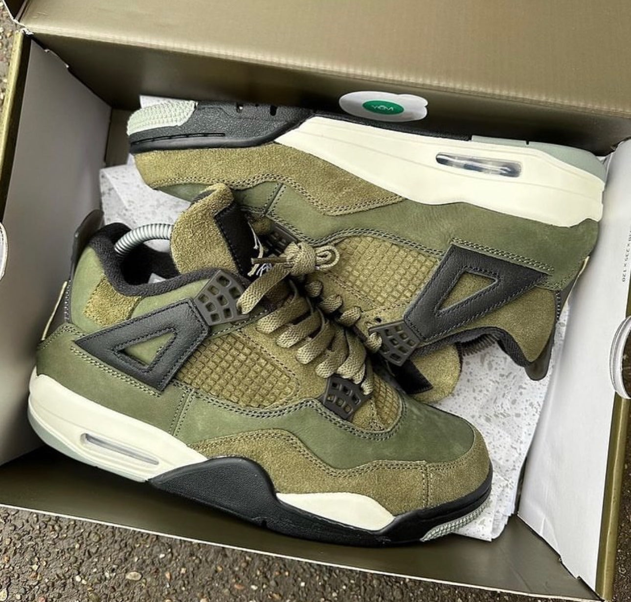 Air Jordan 4 SE Craft “ Medium Olive “