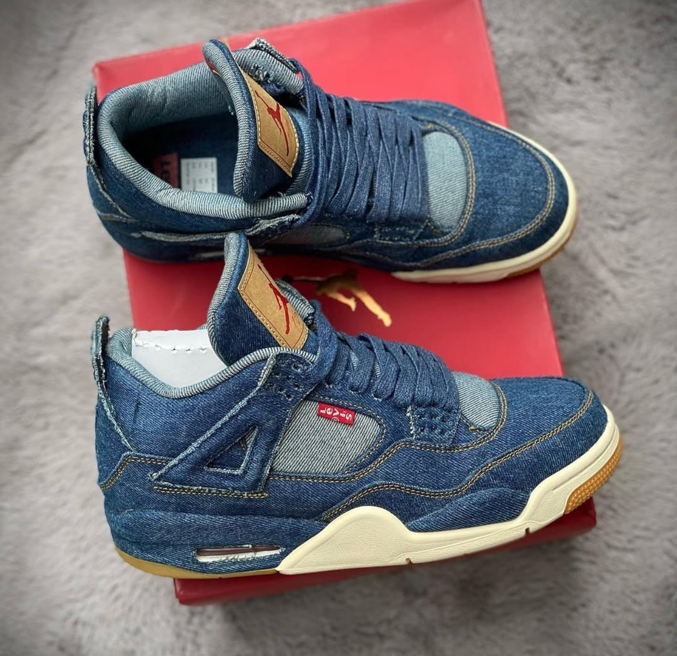 Levis x Air Jordan 4 Retro “ Blue Denim”