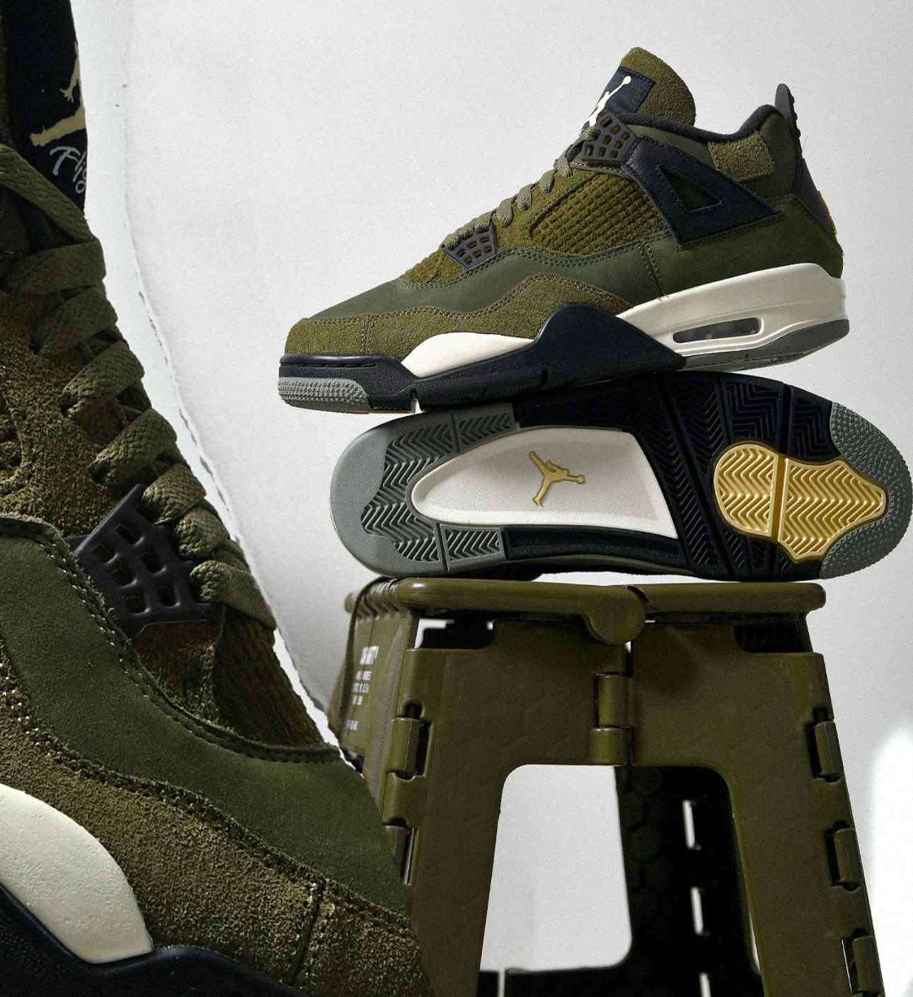 Air Jordan 4 SE Craft “ Medium Olive “