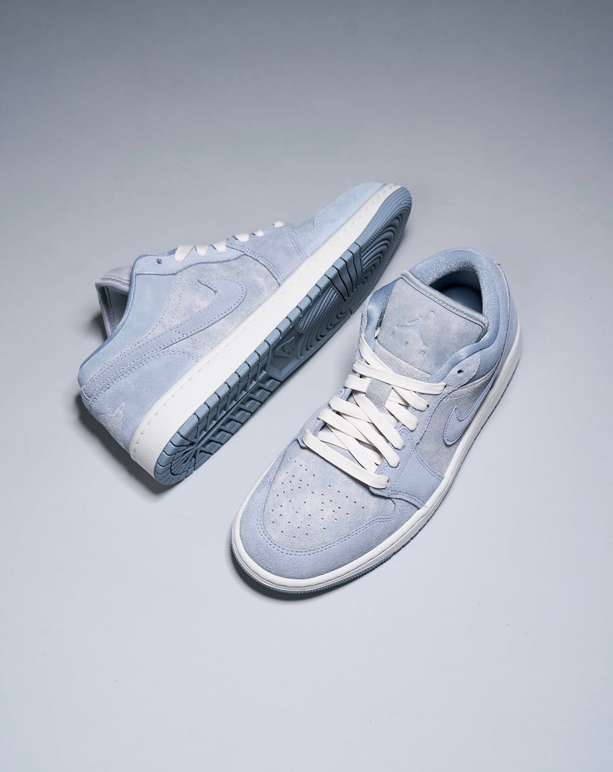 AJ 1 Low Obsidian Mist