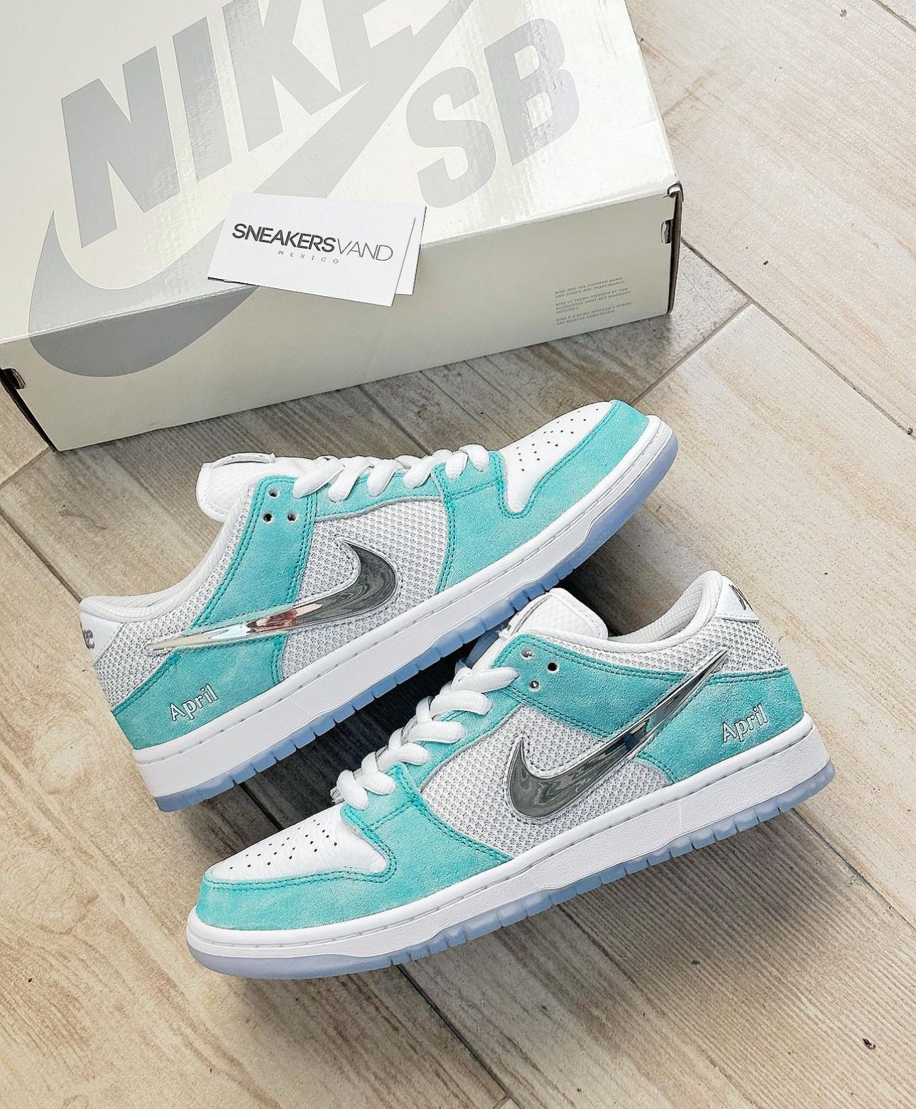 April Skateboards x Dunk Green “ Turbo Green “