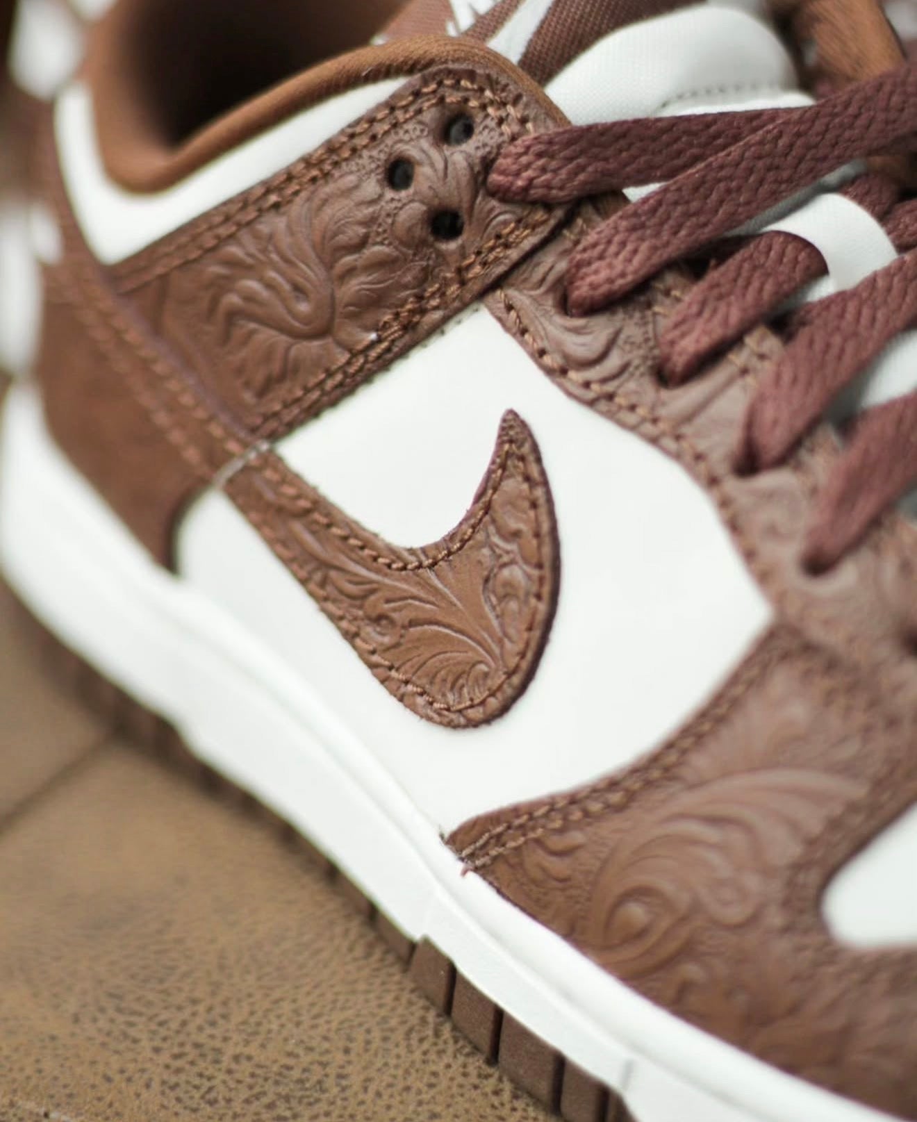 Dunk Low Embossed Baroque Sail Fauna Brown