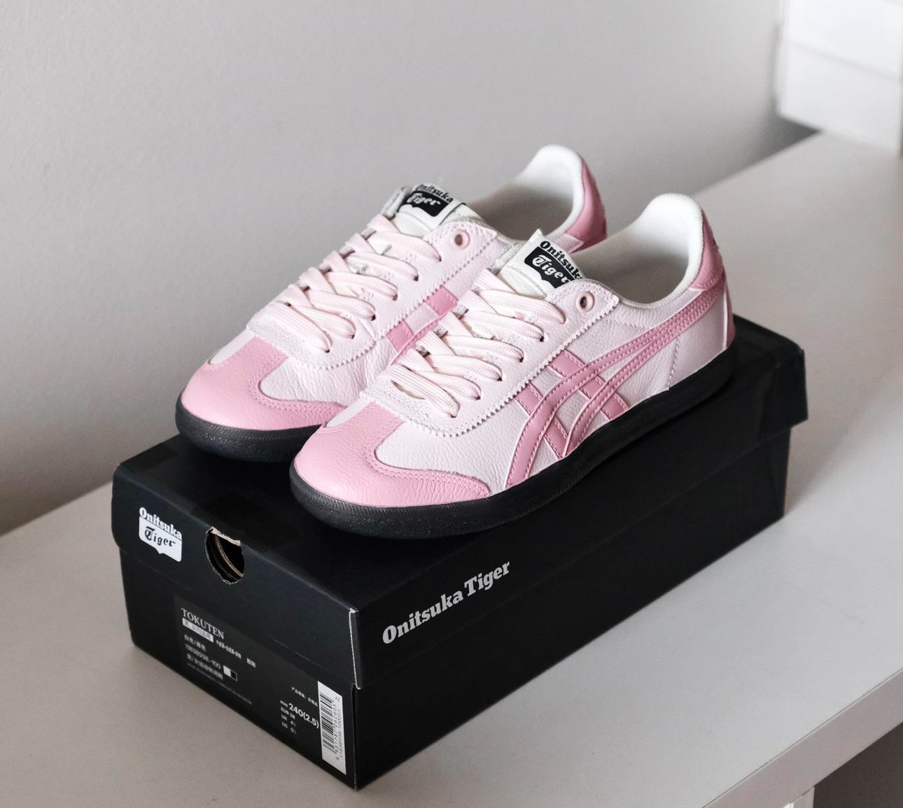 WMNs Onitsuka Tiger Tokuten “ Pink “