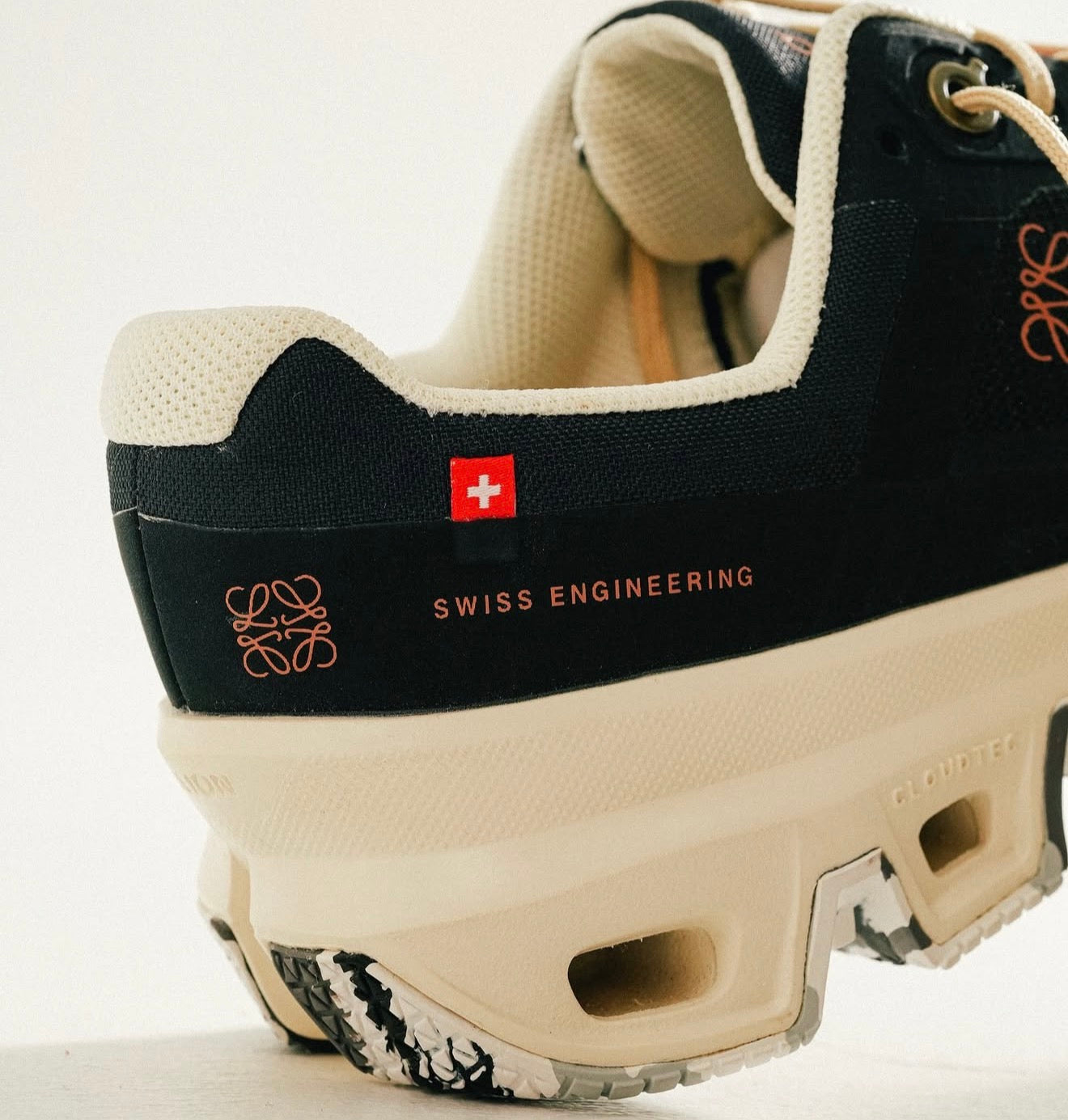 On Running Cloudventure LOEWE Black