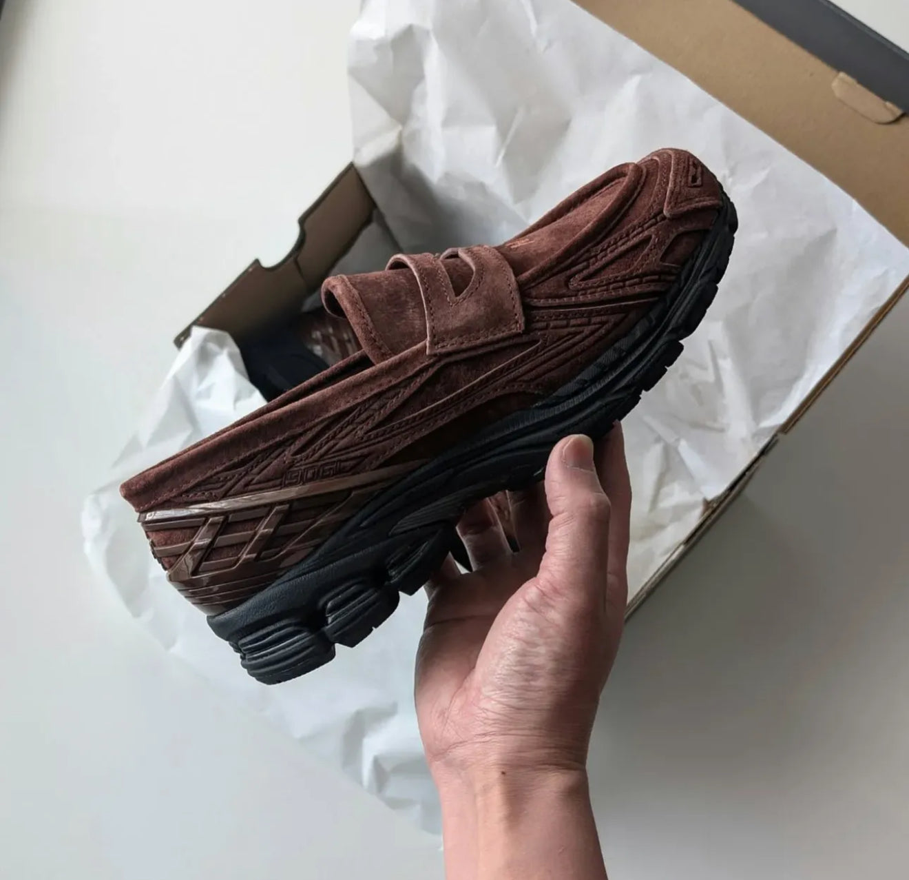 NB Balance 1906L Rich Oak