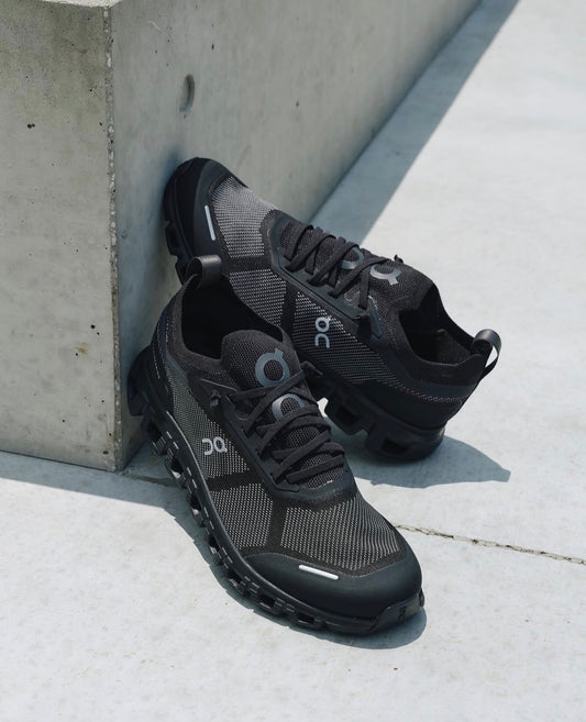 On Running Cloud 6 Versa Black Eclipse
