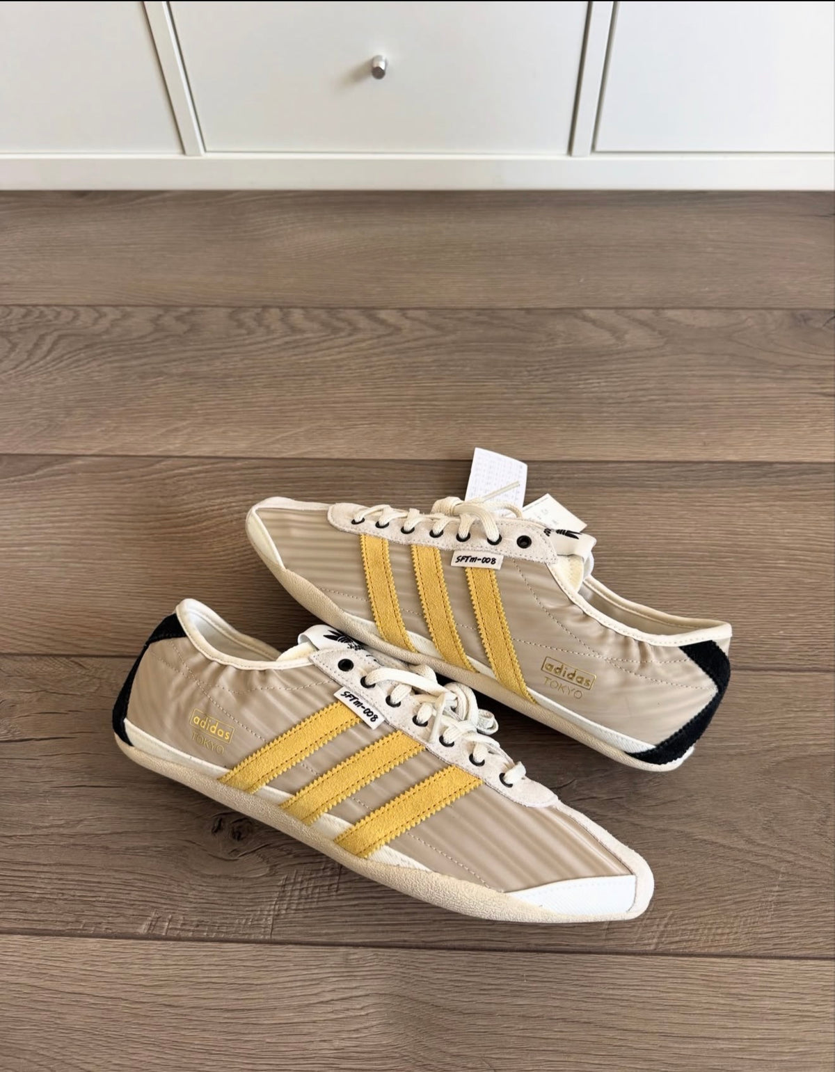 Tokyo Song For The Mute Off White Yellow