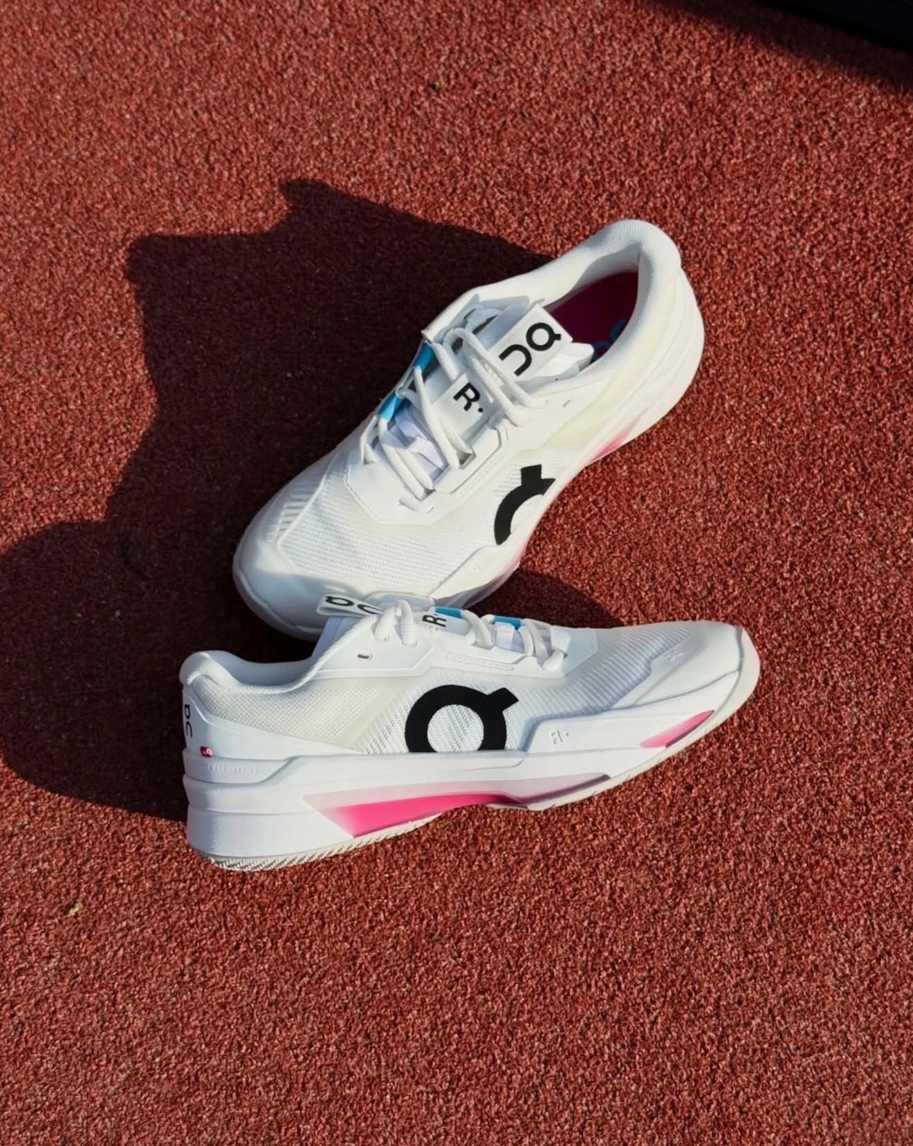 On The Roger Pro Fire White Pink