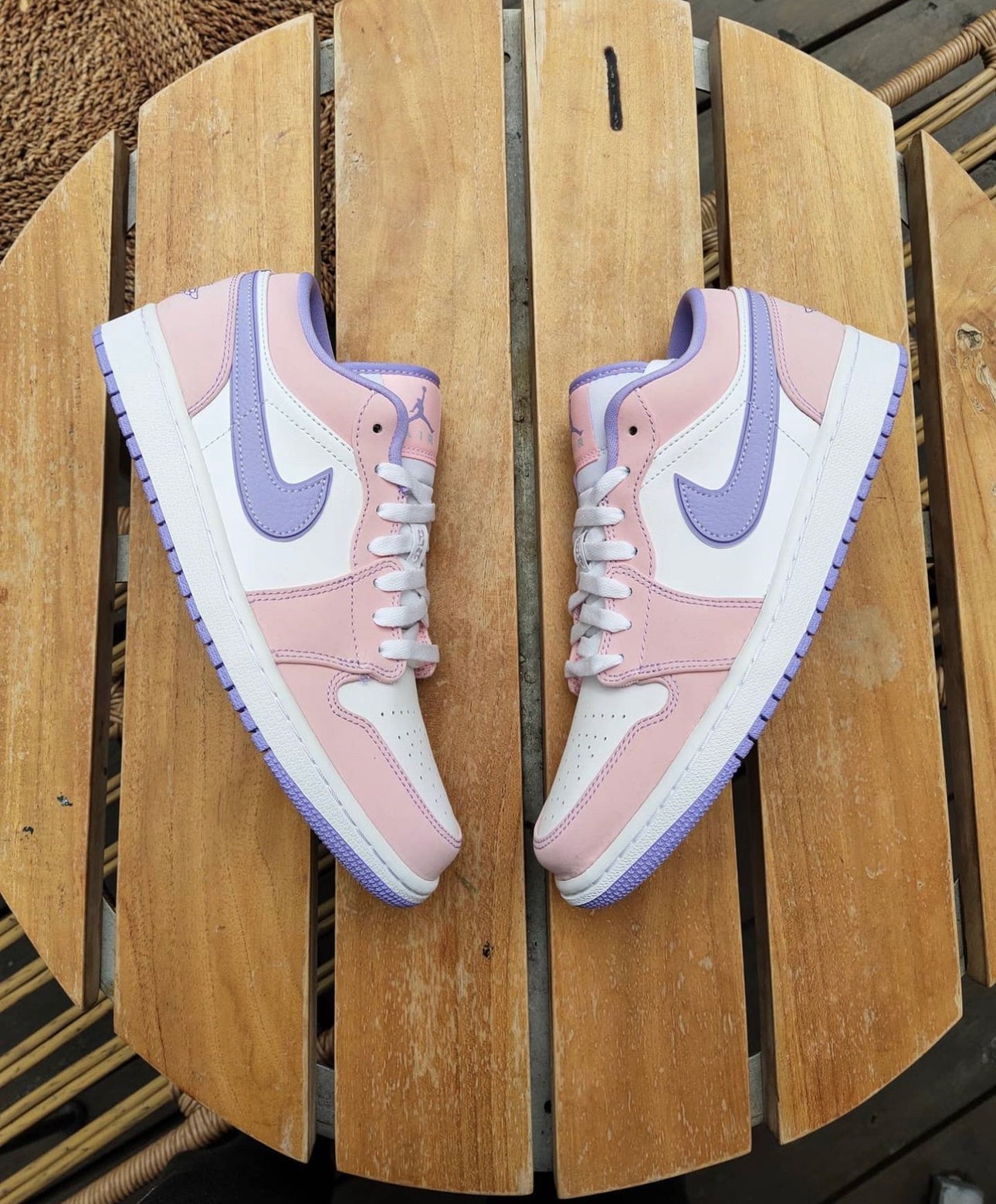 WMNS Air Jordan 1 Low “ Arctic Punch “