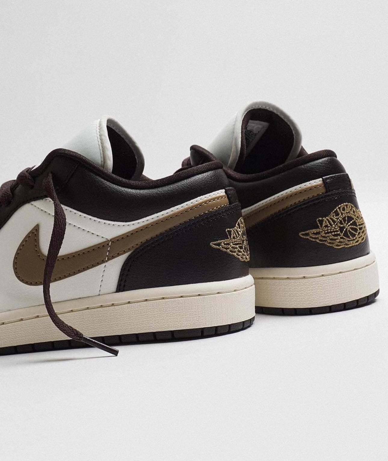 Air Jordan 1 Low Shadow Brown