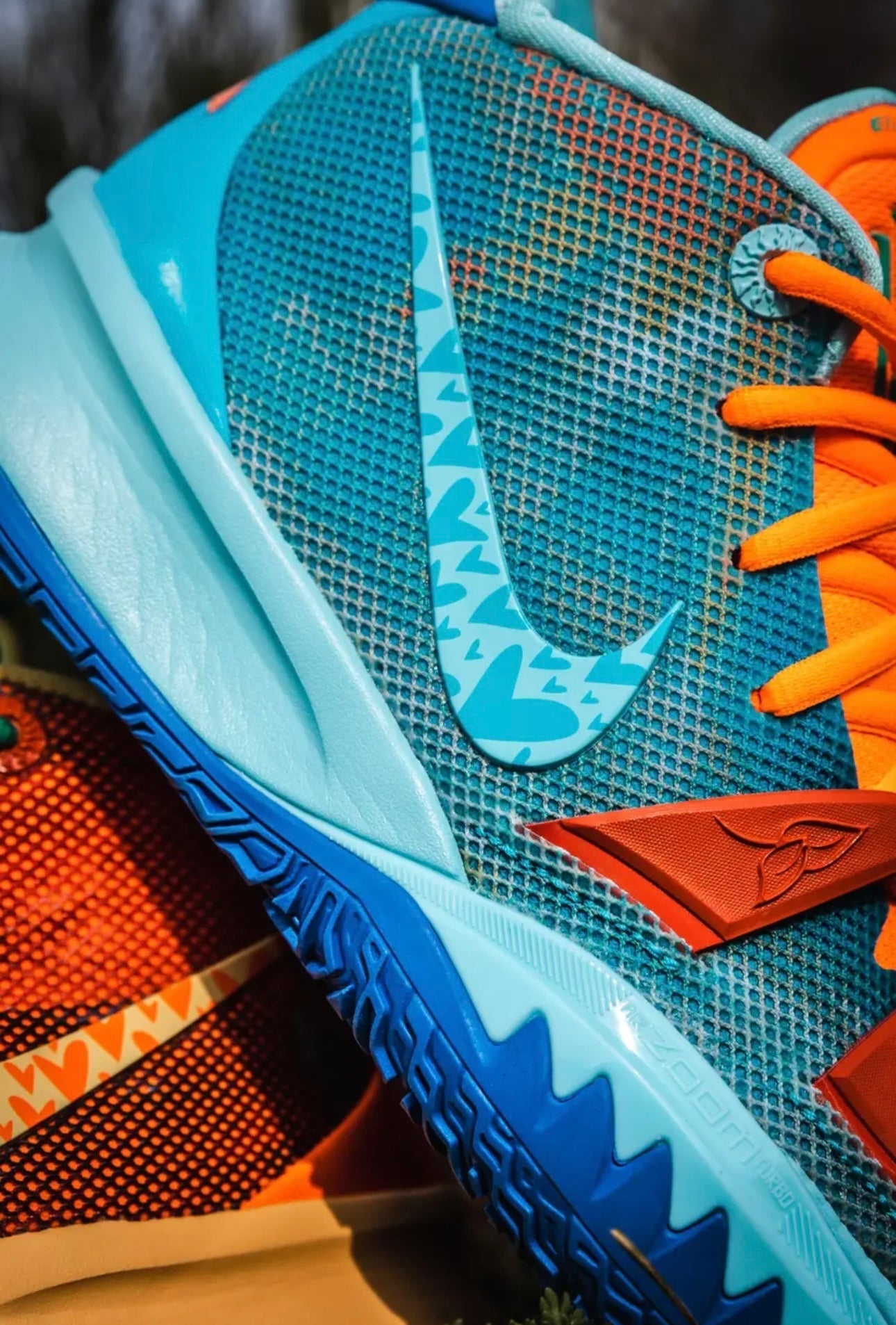 Kyrie Irving 7 x Sneakerroom “ Fire & Water “