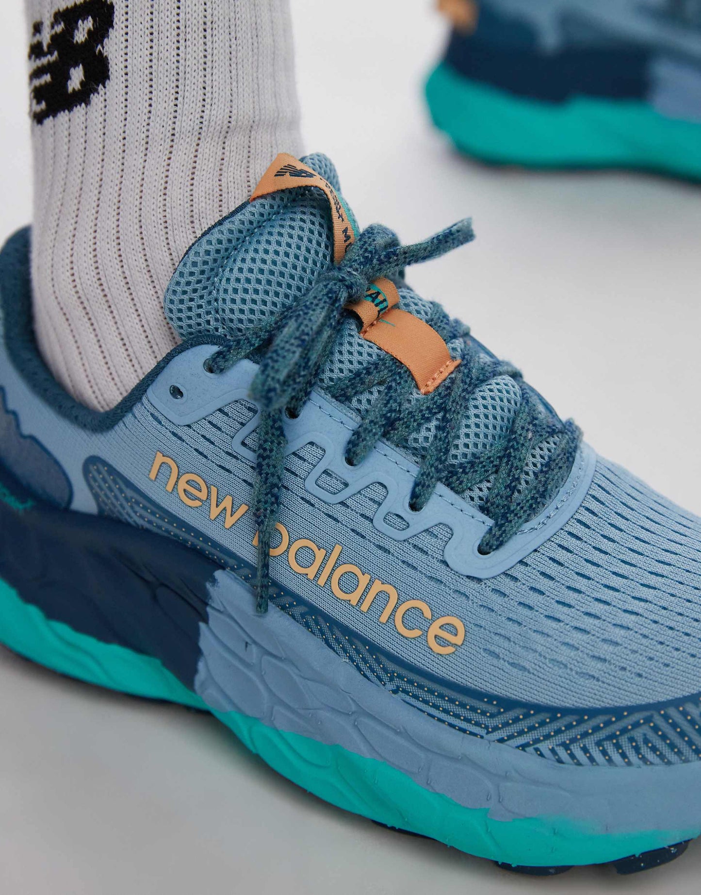 NB Balance Fresh Foam X More Trail v3 Chrome Blue Terrarium