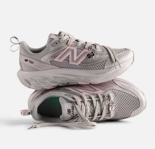 WMNs New Balance Fresh Foam Trainer GANNI Silver Metallic